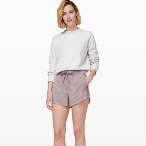 Lululemon inner glow shorts